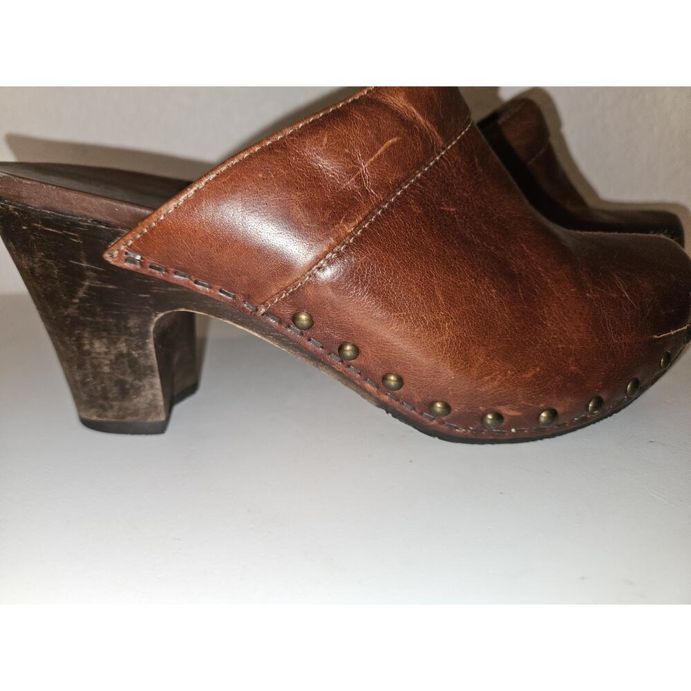 Dansko Rae Brown Leather Studded Clogs Mules Heels Womens Size 37, US 6.5-7 - Picture 4 of 12